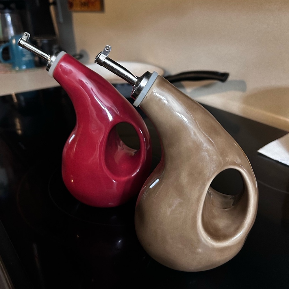 Ceramic Oil Dispenser Set in Red and Tan